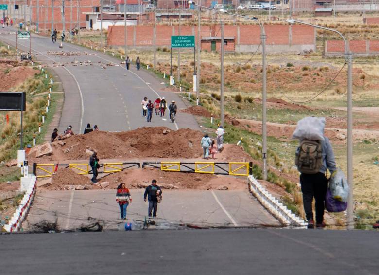 Si las manifestaciones logran que Boluarte renuncie a su cargo, la reemplazaría el presidente del Congreso peruano por sucesión constitucional. FOTO: EFE 