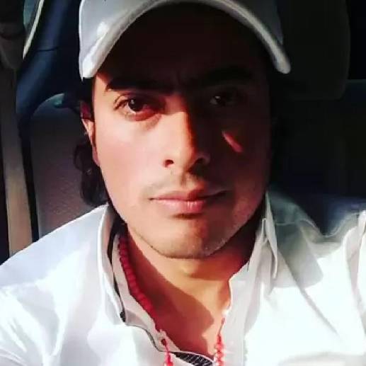 Nicolas Petro, de gorra en la imagen, está en el ojo del huracán por señalamientos de su ex. FOTO: tomada de su cuenta en Facebook
