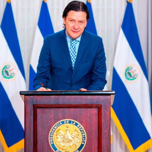 El abogado Andrés Guzmán, nombrado comisionado por el gobierno de El Salvador. FOTO: Tomada de redes Presidencia El Salvador