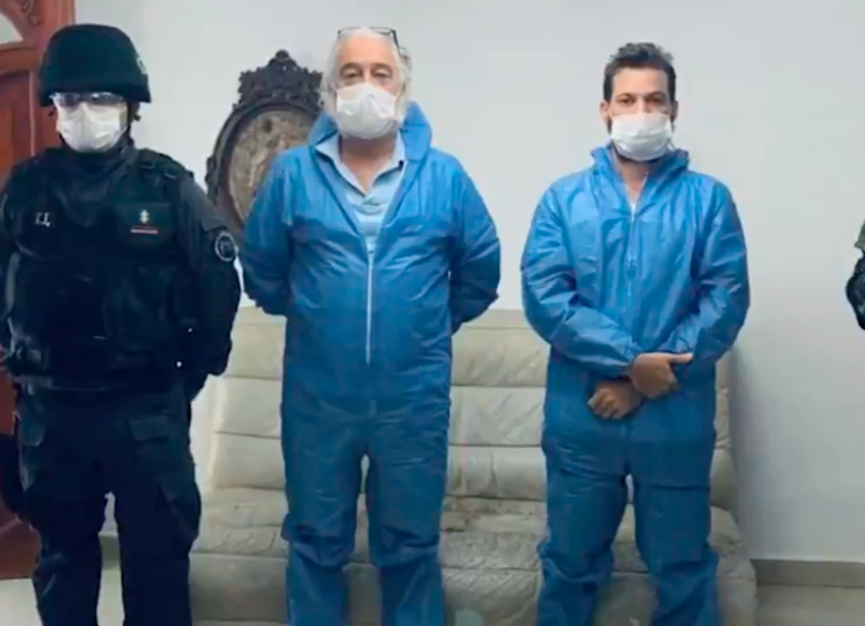 Mark Scott (izq.) fue extraditado para responder en Estados Unidos por el delito de falsificación de medicamentos. FOTO Cortesía