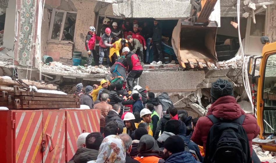 Un terremoto de magnitud 7,8 sacudió a Turquía y Siria. FOTO EFE 