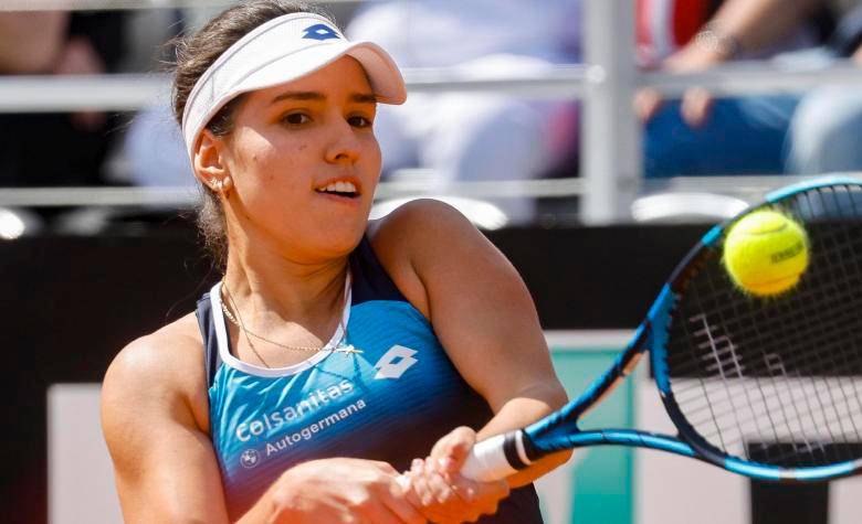 Camila Osorio avanzó por primera vez a la siguiente ronda del Abierto de Australia. FOTO EFE