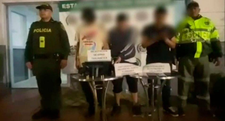 La Policía capturó a las tres personas que iban en el vehículo del que salió el israelí secuestrado. FOTO Captura video