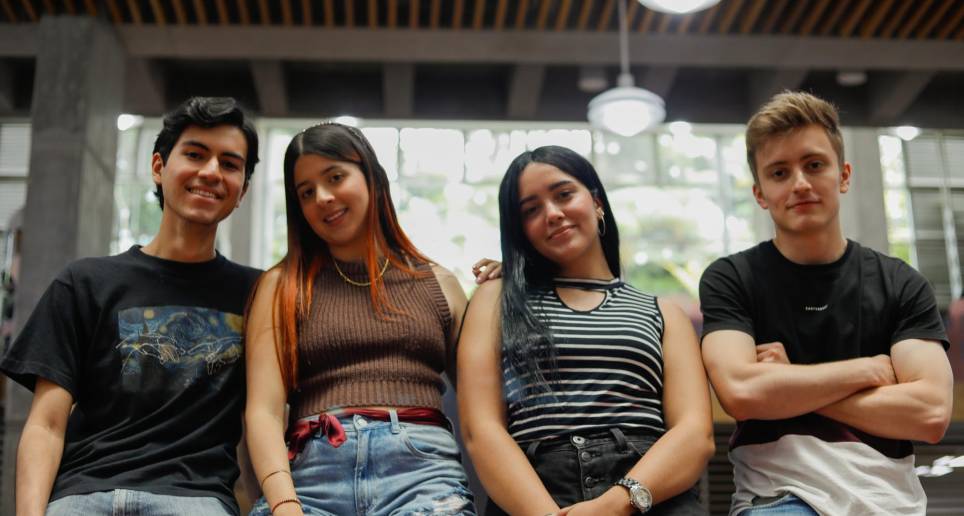 Los jóvenes se irán del país a finales de mayo rumbo a la Universidad de Florida a capacitarse en temas de neurociencias y alzhéimer. FOTO: Cortesía