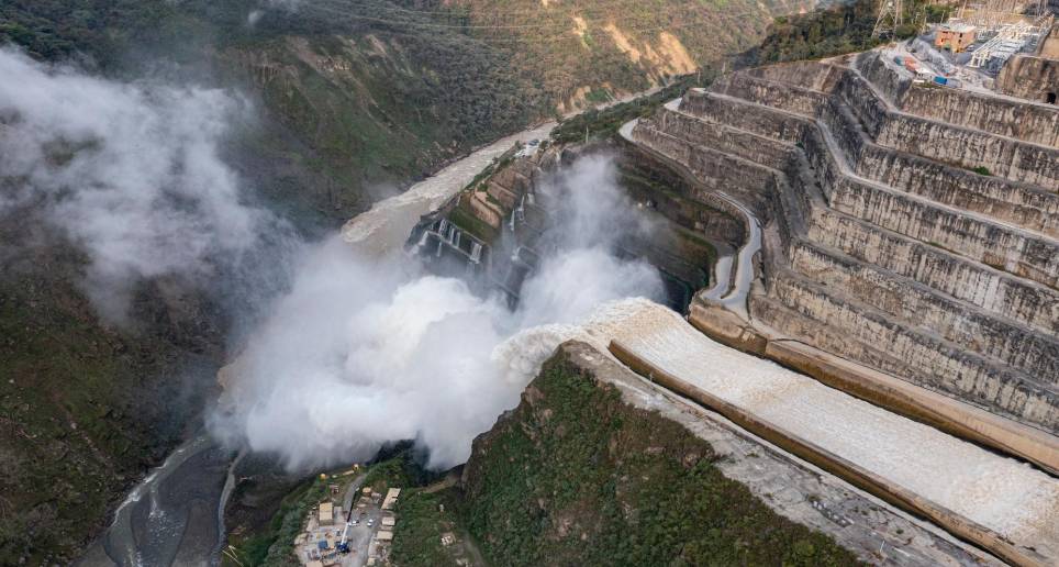 El vertedero de Hidroituango es una de las obras terminadas que quedó con cobertura en la póliza contratada con la Previsora. FOTO: MANUEL SALDARRIAGA