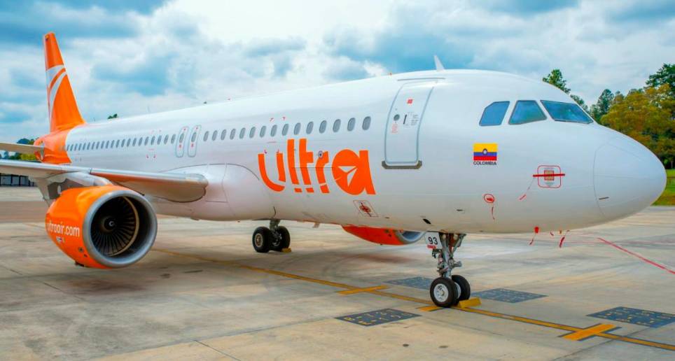 La administración de la aerolínea Ultra Air decidió dejar en tierra los tres aviones que tenía en operación ante la difícil situación económica de la compañía. FOTO Cortesía