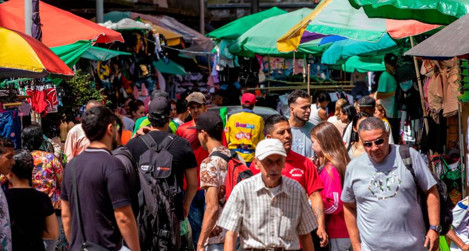 Los antioqueños mostraron una peor visión cuando se les preguntó sobre su disposición a comprar bienes inmuebles y electrodomésticos. FOTO CAMILO SUÁREZ