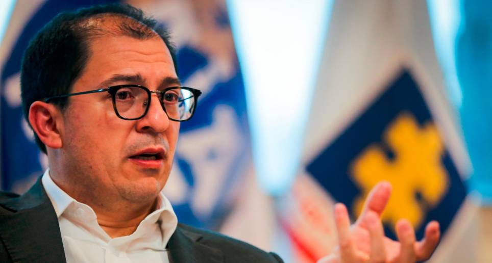 El fiscal general Francisco Barbosa ha criticado fuertemente la manera en como recibieron a la exsenadora Aída Merlano. FOTO: COLPRENSA