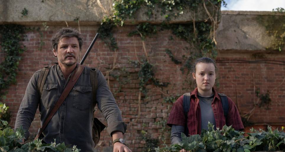 Pedro Pascal y Bella Ramsey en el episodio final de The Last of us. FOTO Cortesía HBO Max