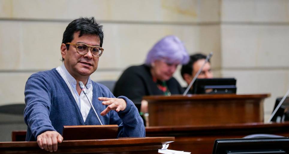 En un lapso de apenas dos meses, entre abril y mayo, Rueda ha acudido a 2 debates de control político en el Congreso. FOTO Colprensa