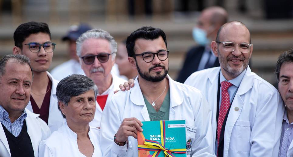 La reforma a la salud fue radicada ante le Congreso el pasado 13 de febrero y tuvo como antesala un evento presidencial. FOTO Colprensa