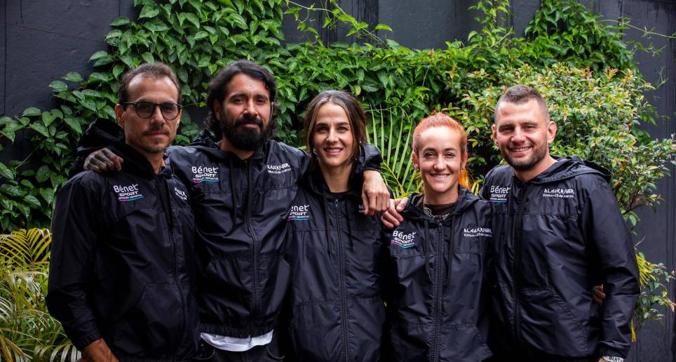 Los deportistas David Rojas, Manuel Agudelo, Alejandra Correa, Adriana Restrepo, Pablo Machado y Santiago Agudelo (no está en la foto) son BlackRiver. Les espera un gran reto. FOTO Carlos velásquez