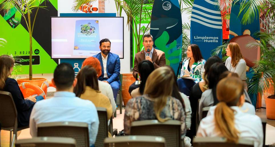 El 61 % de la energía que utiliza proviene de fuentes renovables y el 25 % de la energía en zonas comunes es solar. 