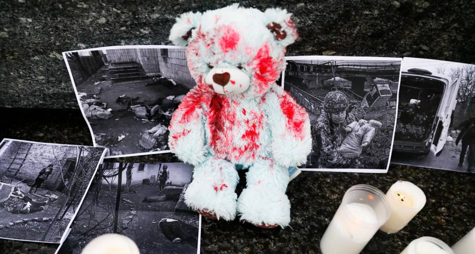 Vladimir Putin deberá responder por el traslado de menores de edad a Rusia. Los niños fueron sacados de sus familias en Ucrania. El Kremlin desestimó la orden mientras que otros países celebraron. FOTO Getty