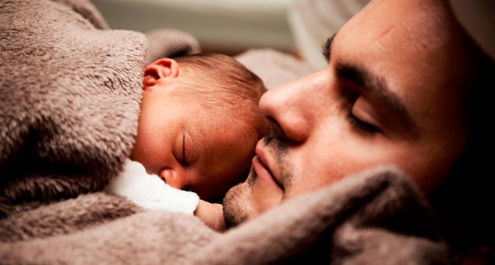 La Organización Mundial de la Salud (OMS) insiste en que dormir no es un placer sino una necesidad, y que debe hacerse al menos 6 horas al día. Foto: Pixabay