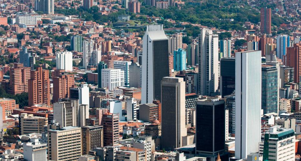 A pesar de que en Medellín y el área metropolitana la tasa de informalidad laboral (40,6%) es mucho menor que la del promedio nacional (58,2%), expertos advierten que esta zona y Antioquia en general estarían entre las más afectadas por la reforma laboral