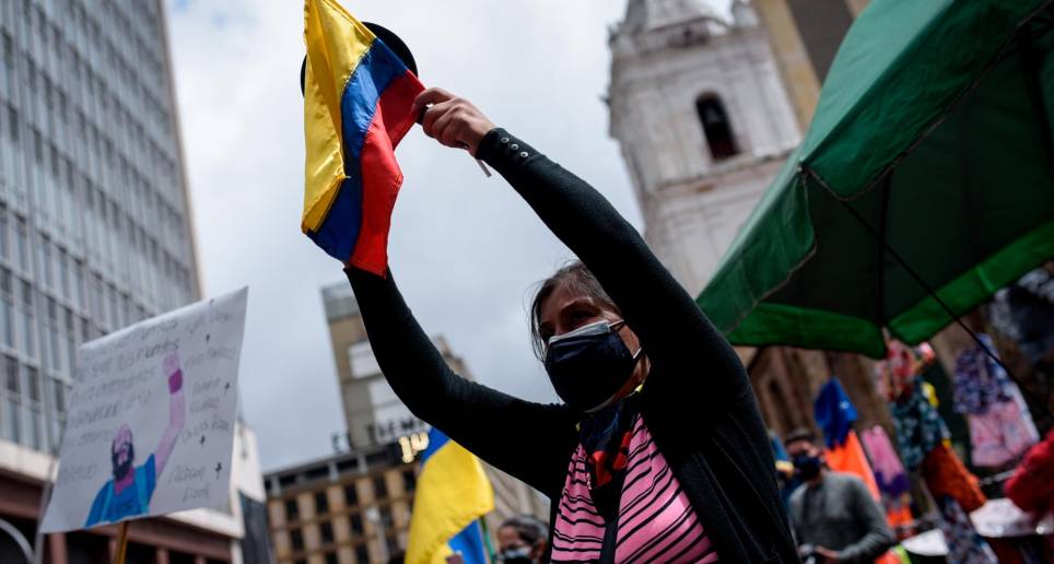 En las jornadas del paro nacional se dieron expresiones artísticas y culturales que en algunas ocasiones estuvieron marcadas por actos vandálicos. FOTO: Colprensa.