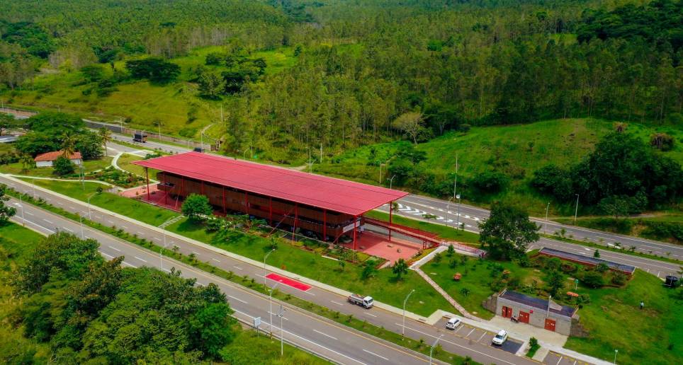 La Plaza Cauca, en Pacífico 2, busca impulsar iniciativas productivas locales. FOTO camilo suárez