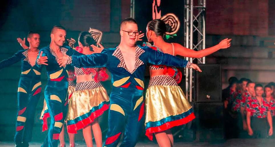 Con la formación en arte y danza, la corporación quiere alejar a los jóvenes de la violencia y mostrarles caminos distintos de realización personal. Foto: Cortesía.