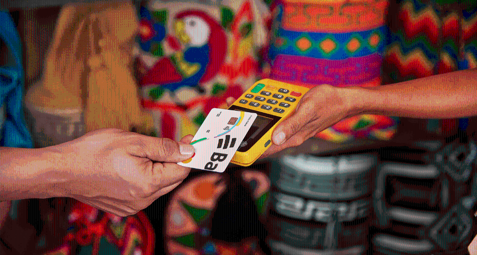 El beneficio está dirigido a las tarjetas Visa Clásica, Mastercard Clásica, American Express Blue, Mastercard Joven y Mastercard Ideal. FOTO BANCOLOMBIA