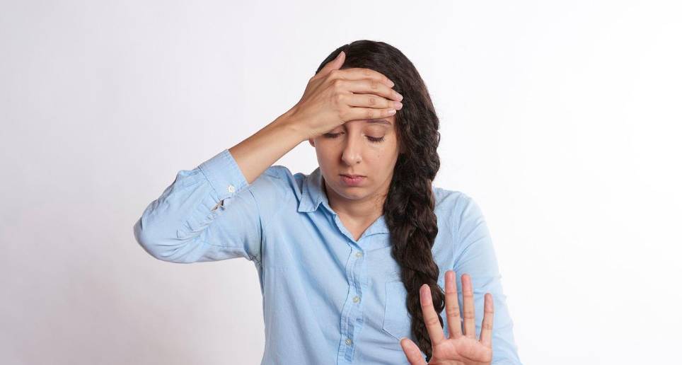 Las migrañas suelen ir acompañadas de alteraciones visuales e intolerancia a la luz. FOTO Pixabay
