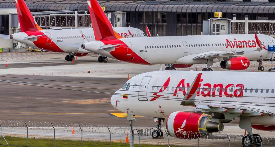 Pilotos de Avianca recalcan que la aerolínea salió del Capítulo 11 de la Ley de Quiebras de Estados Unidos en noviembre de 2021 y la recuperación le permitió acciones como adquisición de flota, lanzamiento de nuevas rutas y reconfiguraciones que demuestran su capacidad económica. FOTO Juan Antonio Sánchez