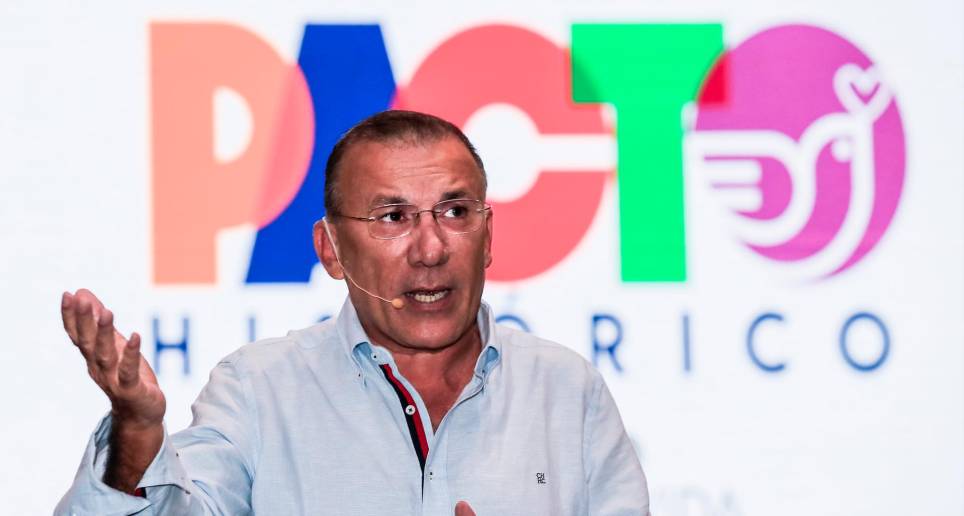 El presidente del Congreso, Roy Barreras, defendió que las listas cerradas son el punto más importante de la reforma política que el Gobierno tramita en el Legislativo. FOTO JAIME PÉREZ