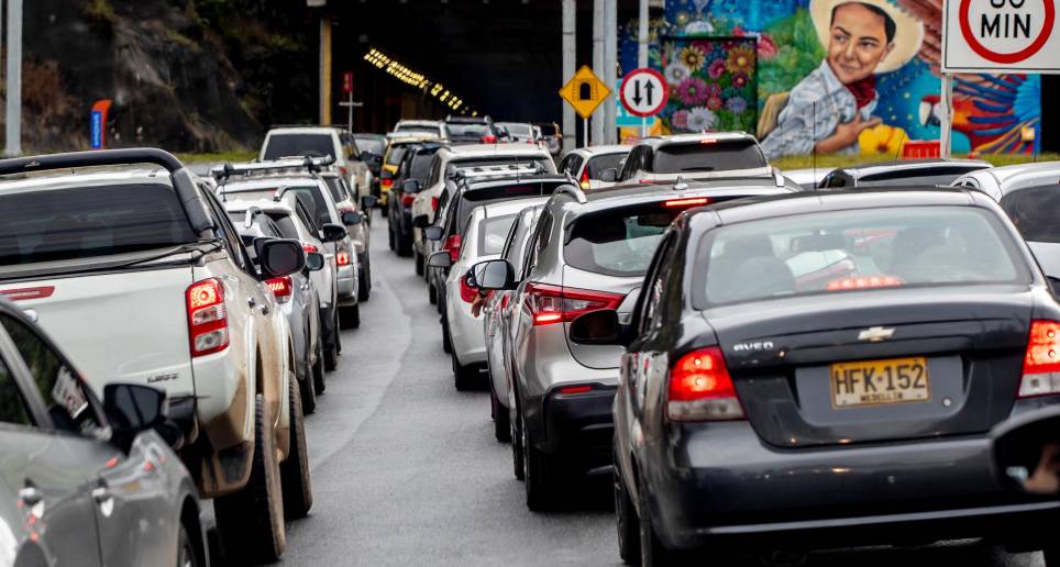 El Ministerio de Transporte informó que se espera que durante estos tres días del puente festivo se desplacen 3.976.000 de vehículos.FOTO JUAN ANTONIO SÁNCHEZ