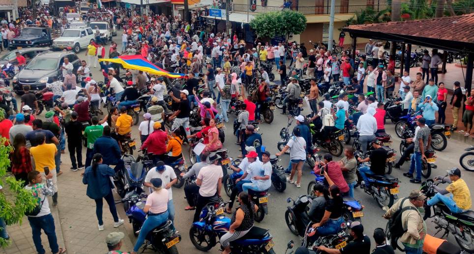 En Caucasia volvieron a clases el 95 por ciento de los estudiantes. En varias instituciones se mantiene el temor de regresar. FOTO: JULIO HERRERA
