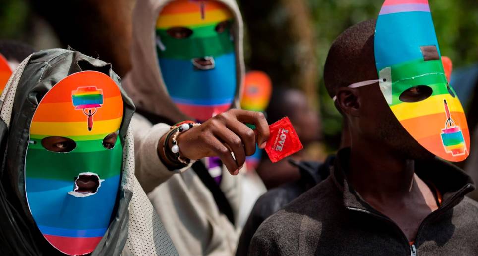 La iniciativa legislativa castigaría con hasta 10 años en prisión a los homosexuales en Uganda. FOTO TWITTER @SaycheeseDGTL