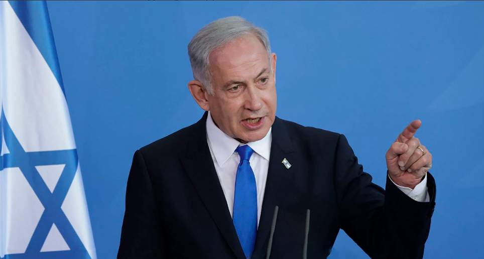 Primer ministro de Israel paraliza la reforma judicial presionado por las protestas masivas
