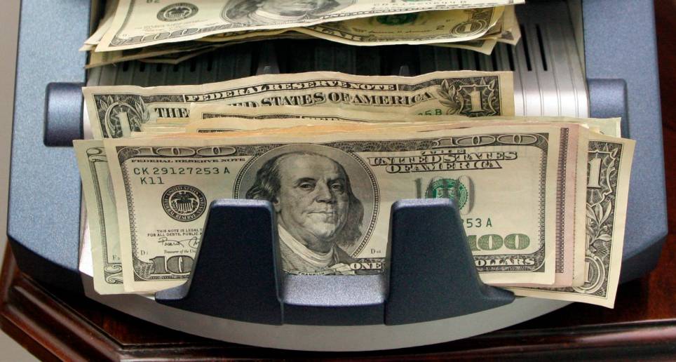 El dólar se negoció en promedio hoy a $4.433,91, en la bolsa colombiana. FOTO Archivo