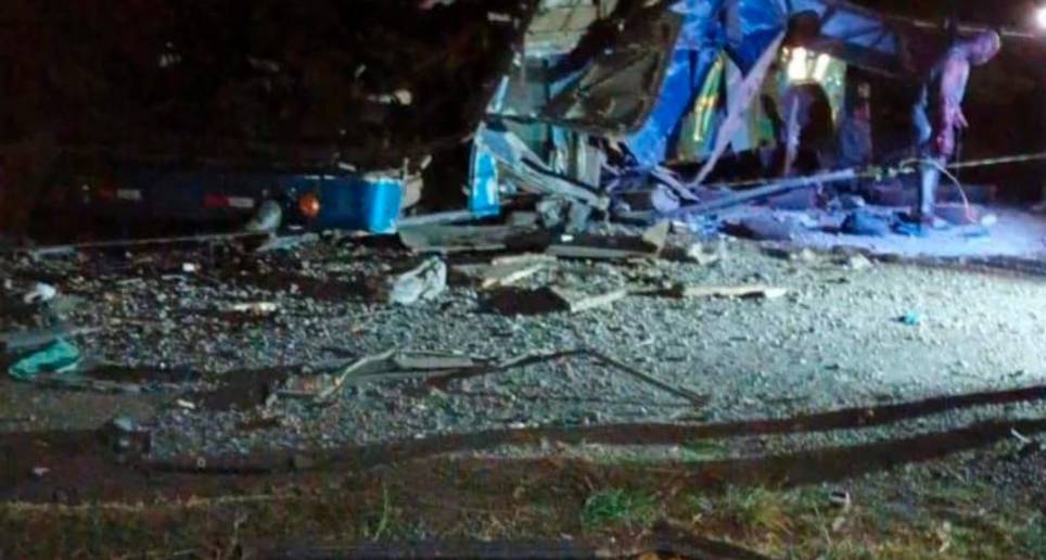 El accidente ocurrió el pasado miércoles. El vehículo se dirigía a la frontera entre Panamá y Costa Rica. FOTO: EFE