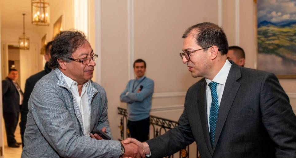 El presidente Gustavo petro aseguró que el fiscal Francisco Barbosa ha entregado “vagas explicaciones” frente a denuncias que involucran a uno de sus servidores. FOTO COLPRENSA 