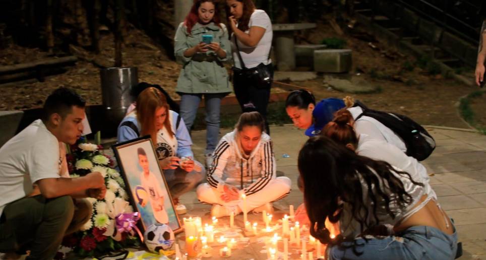 En el barrio Belalcázar han hecho velatones para recordar al niño Juan Manuel. Foto: Esneyder Gutiérrez. 