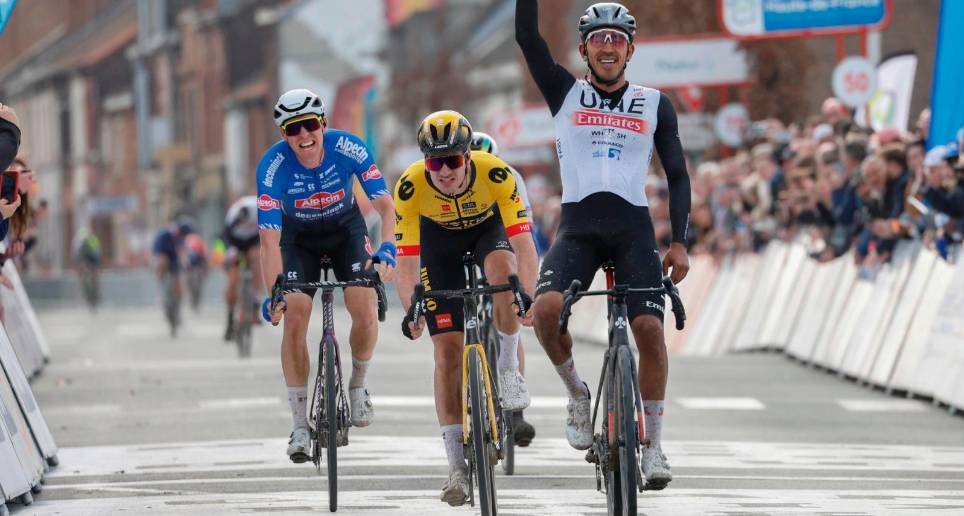 Juan Sebastián Molano de 28 años en 2020 se destacó en la Vuelta a Burgos y la Giro de Sicilia, donde ganó dos etapas cada vez y las clasificaciones por puntos. FOTO TWITTER @NotiCiclismoCol