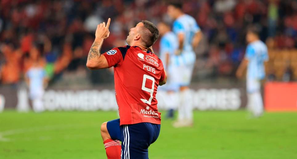 Luciano Pons consiguió un doblete en el primer tiempo. FOTO MANUEL SALDARRIAGA