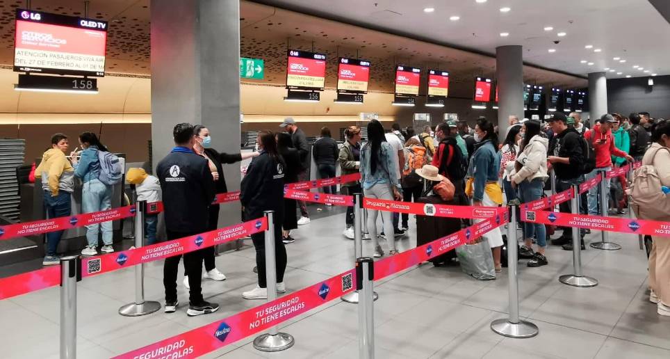 Desde finales de febrero hay caos en varios aeropuertos por la suspensión de vuelos de Viva. FOTO cortesía