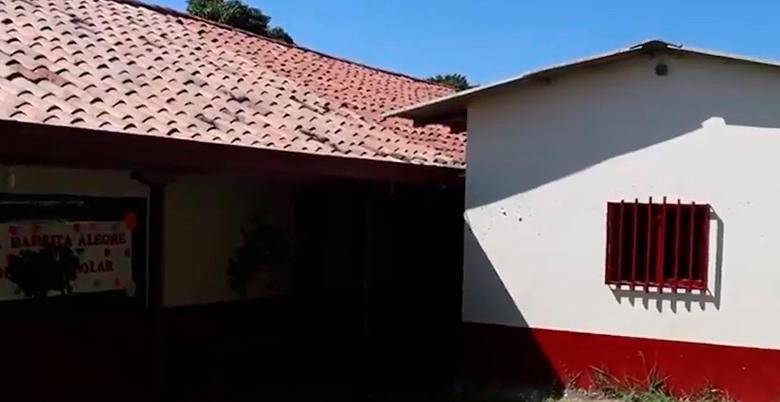 En esta institución educativa se presentó el robo. FOTO: Cortesía.