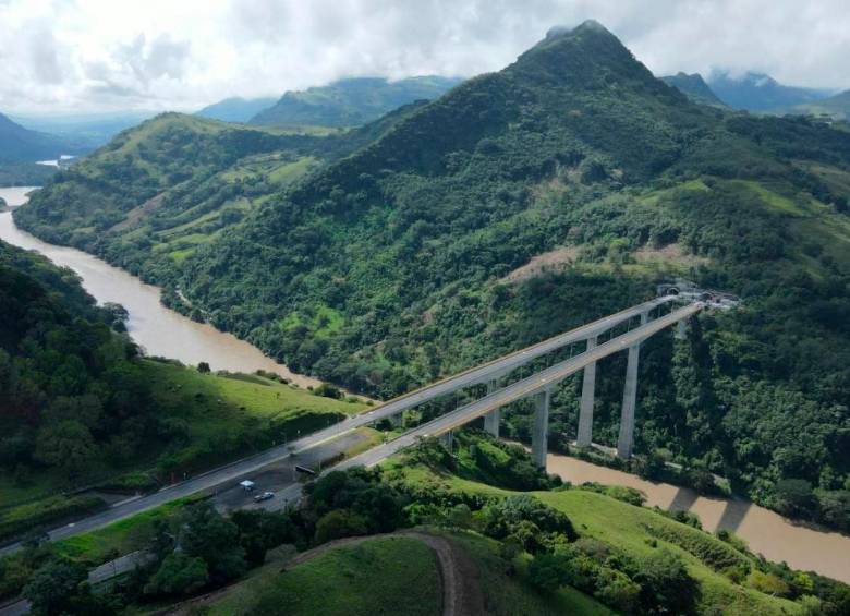 El plan vial en la hoja de ruta de transporte multimodal del departamento incluye nueve megaproyectos viales que se suman a los proyectos de concesiones 4G: Pacífico 1, Pacífico 2, Mar 1, Mar 2, Conexión Norte y Vías del Nus. FOTO ANI.