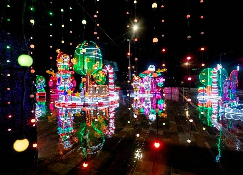 El alumbrado de este año estará inspirado en la película Encanto, ganadora del premio Óscar a Mejor Película Animada. FOTO: Imagen de referencia alumbrados 2011 en Medellín. CAMILO SUÁREZ