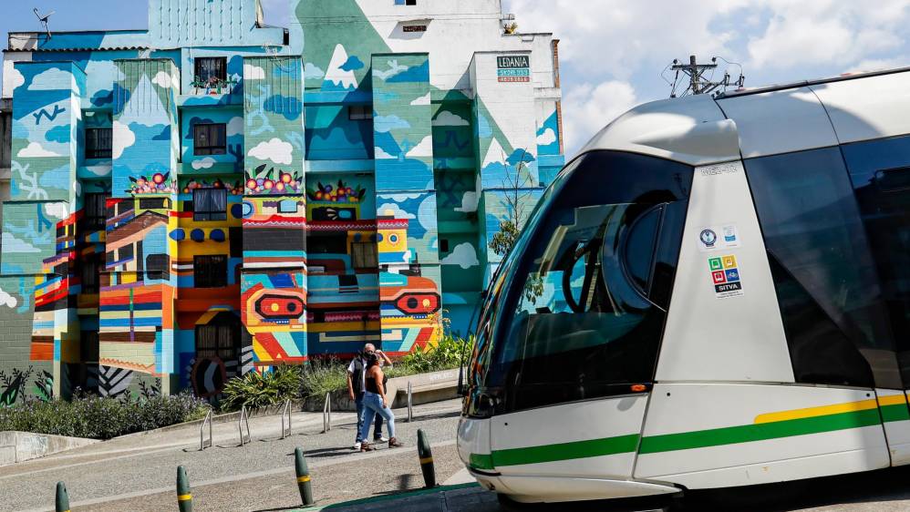 Recorra el arte con el metro como guía. FOTO: Manuel Saldarriaga