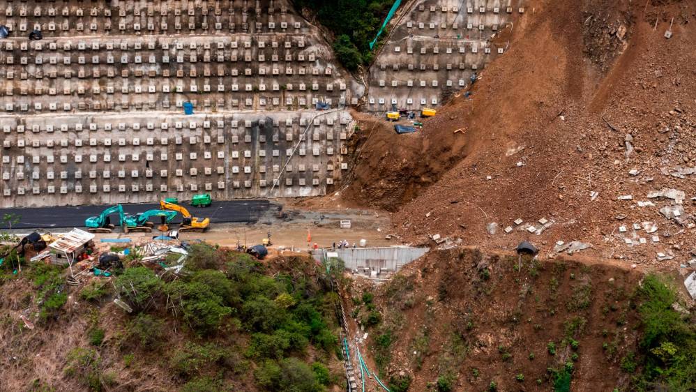 Afortunadamente la emergencia no dejó trabajadores de la obra lesionados, puesto que todos escucharon un traquido previo que los alertó de lo que iba a suceder. Foto: Camilo Suárez Echeverry