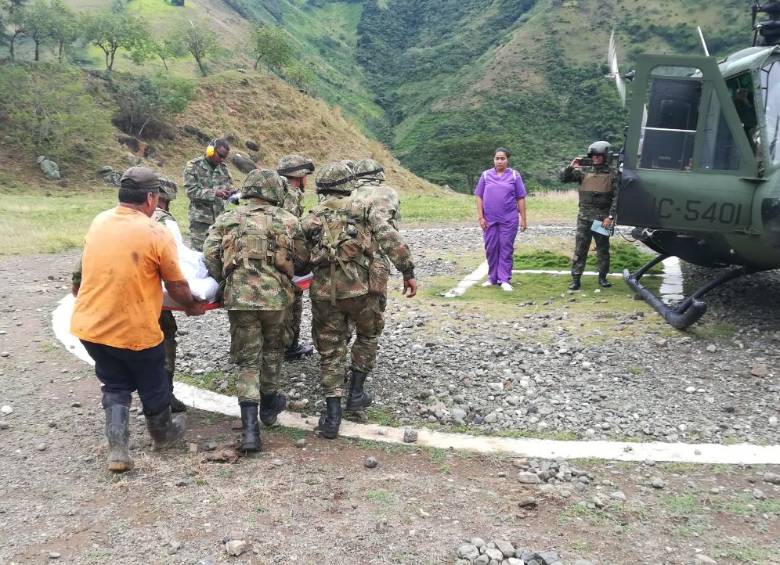 El campesino afectado por la mina perdió parte de su pierna izquierda. FOTO CORTESÍA EJÉRCITO