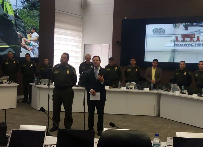 La Fiscalía y la Policía manifestaron que las aprehensiones se lograron con cien operativos en el país. FOTO Fiscalía
