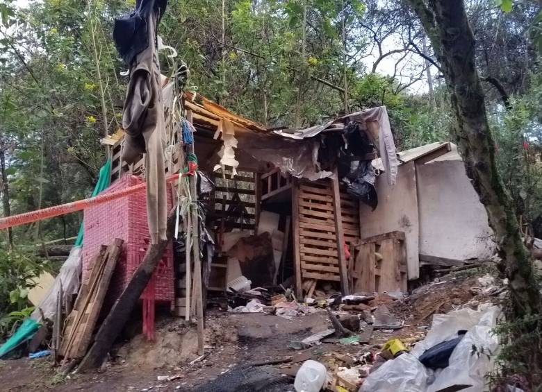 El lugar de los crímenes de Fredy Armando Valencia, más conocido como el ‘Monstruo de Monserrate”, permanece custodiado por la Policía. FOTO COLPRENSA