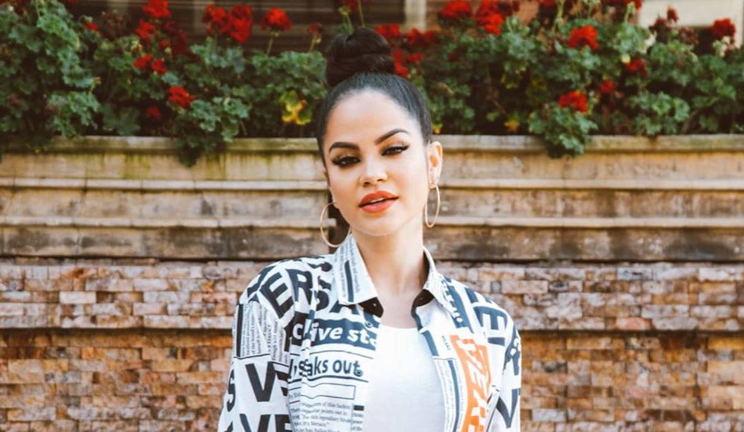 Natti Natasha desafía "sin miedo" la masculinidad del reguetón.