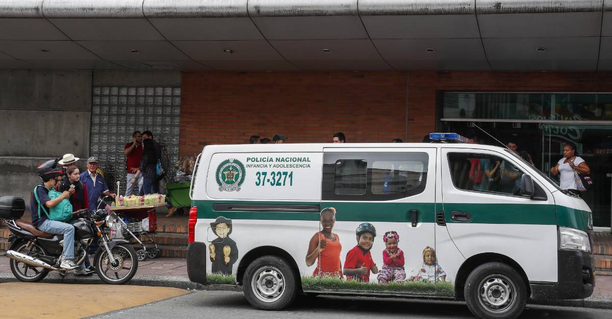 Riña entre menores de edad dejó a adolescente herida en Medellín - El Colombiano