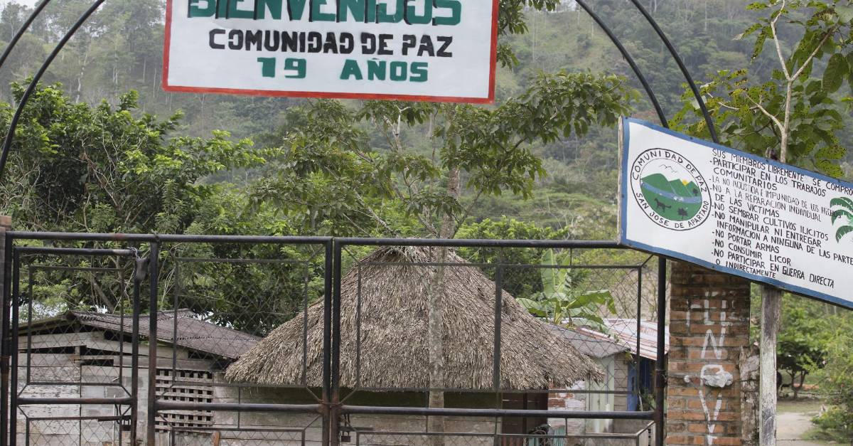 Comunidad De Paz De San Jose De Apartado Denuncia Incursion Paramilitar