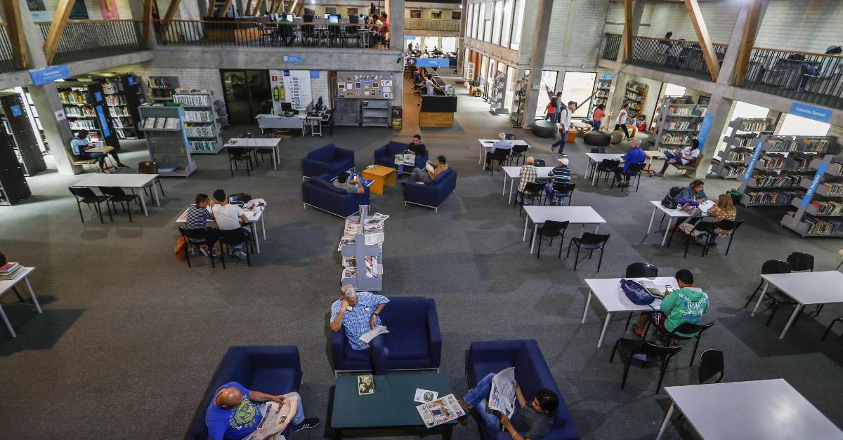 Las razones por las que dos bibliotecas de Medellín cambiaron horarios